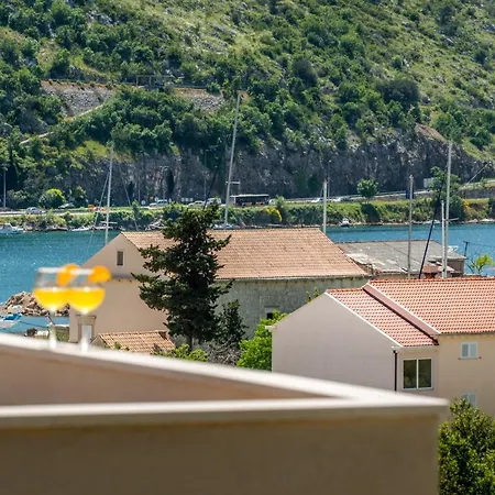 Du Lux 3 Mokošica